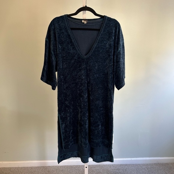 Free People Luxe Crushed Velvet Split Tunic Oversized
Tee Shirt Dress - Picture 5 of 8